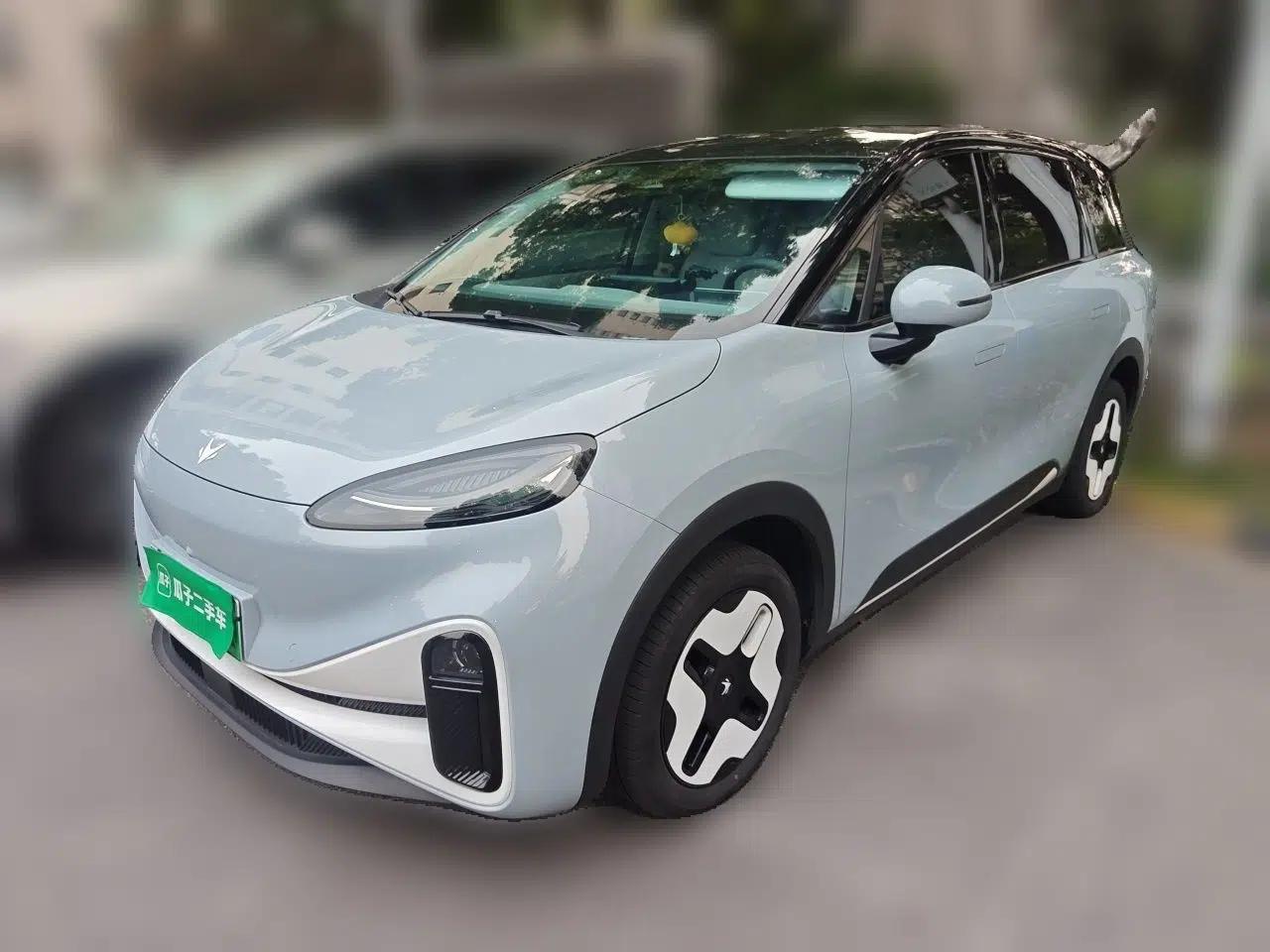ARCFOX Kaola 2023 Family Edition — миниатюра 1