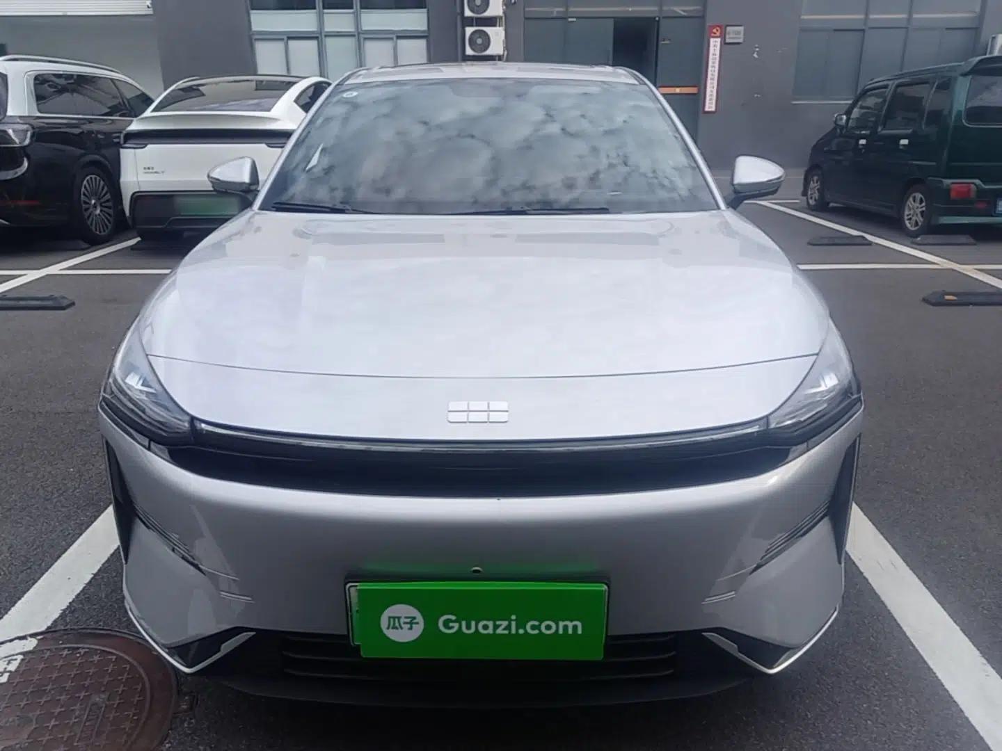 Geely Galaxy L6 2025 EM-i 60km Exploration Edition — миниатюра 2