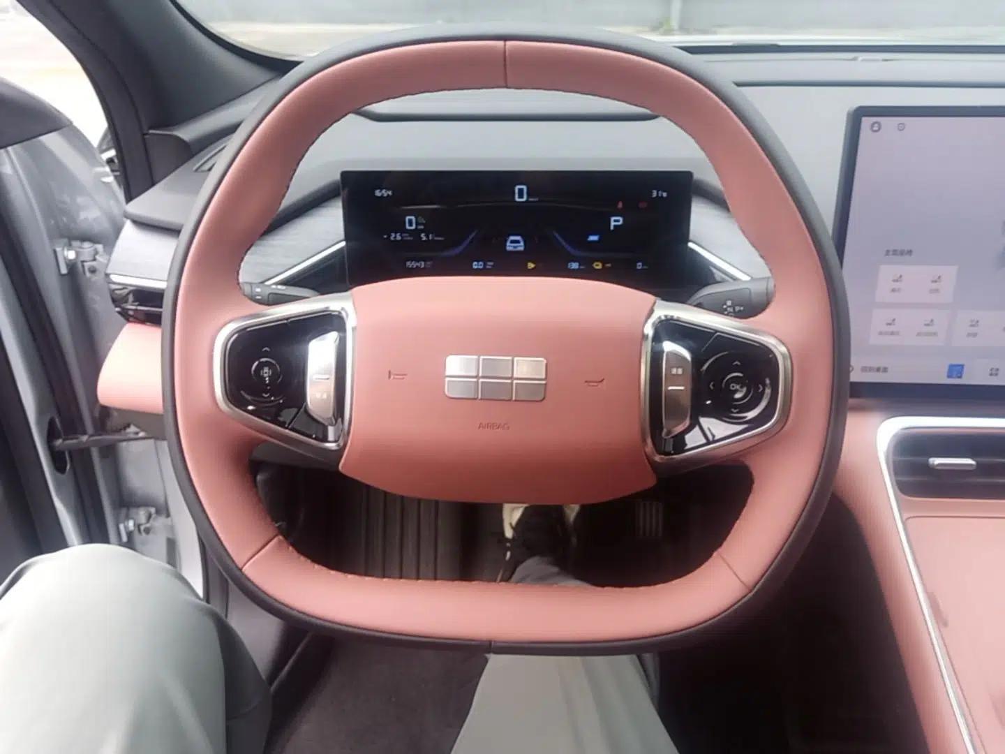 Geely Galaxy L6 2025 EM-i 60km Exploration Edition — миниатюра 13