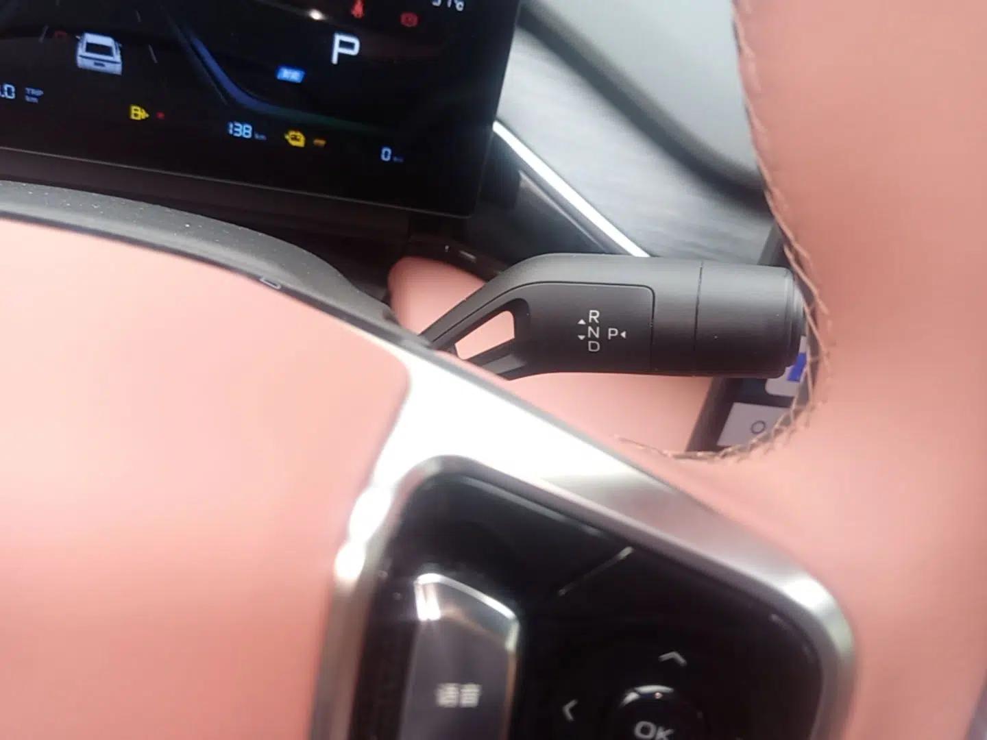 Geely Galaxy L6 2025 EM-i 60km Exploration Edition — миниатюра 16