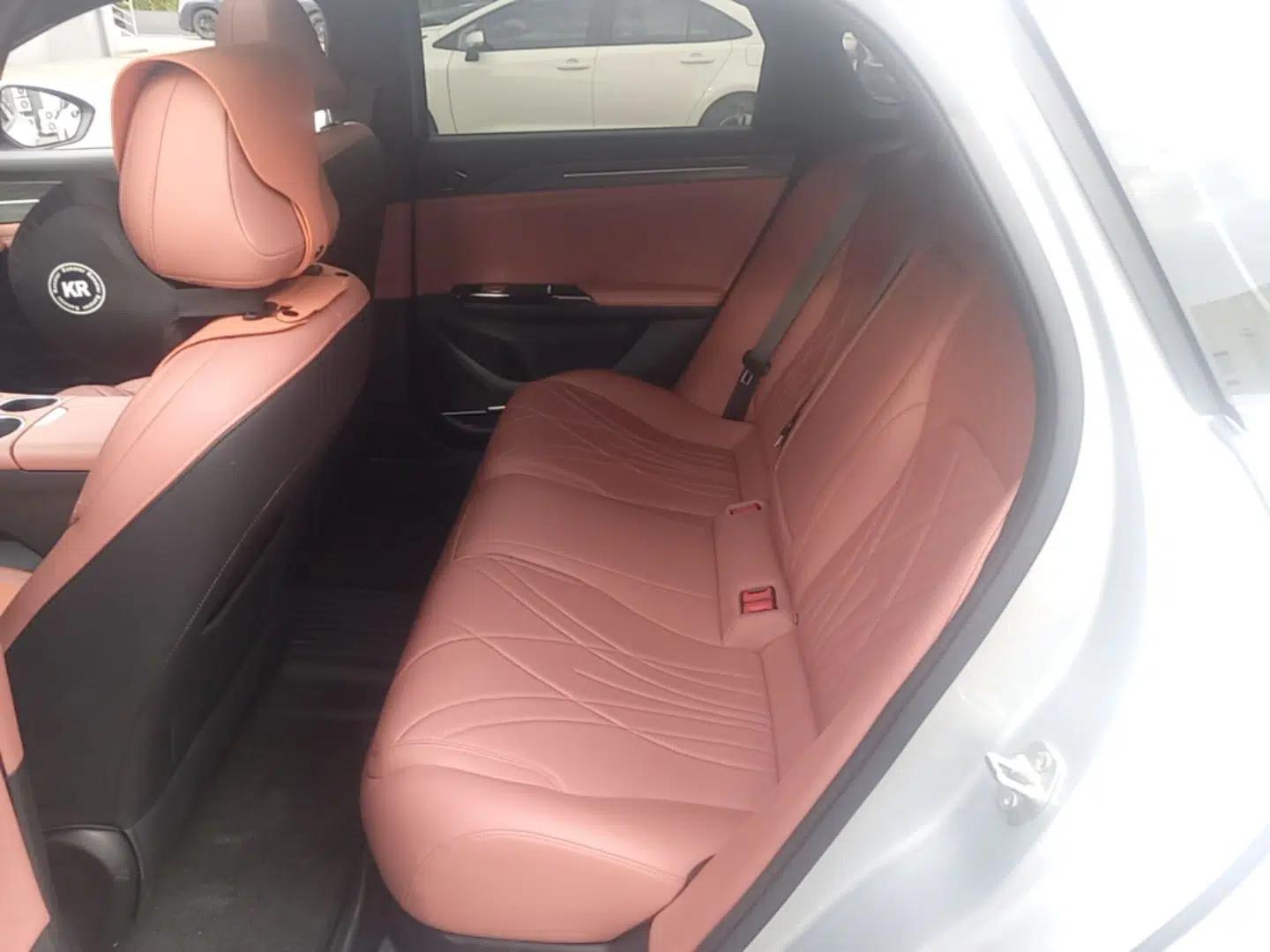 Geely Galaxy L6 2025 EM-i 60km Exploration Edition — миниатюра 20