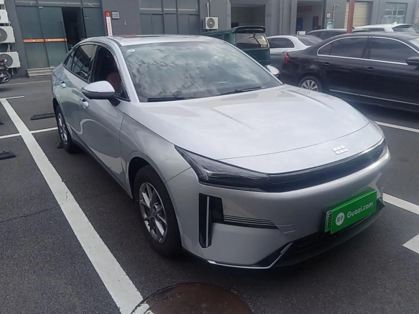 Geely Galaxy L6 2025 EM-i 60km Exploration Edition — миниатюра 3