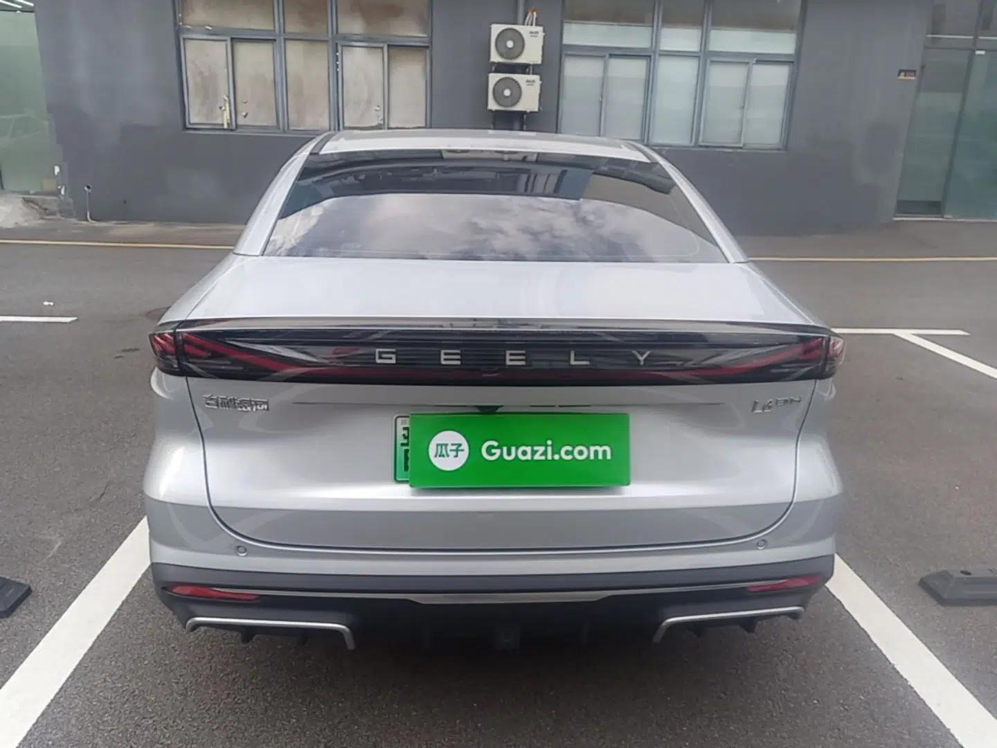 Geely Galaxy L6 2025 EM-i 60km Exploration Edition — миниатюра 5