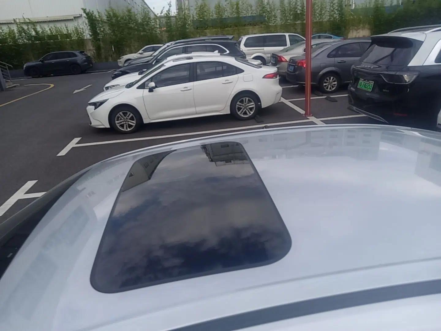 Geely Galaxy L6 2025 EM-i 60km Exploration Edition — миниатюра 7