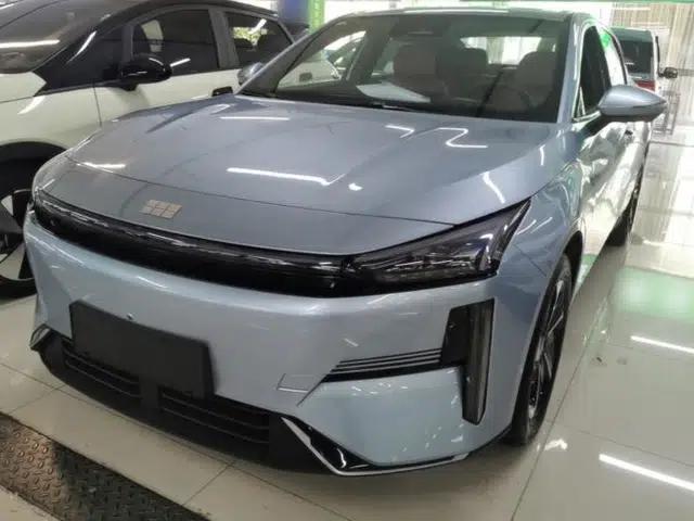 Geely Galaxy L6 2025 EM-i 140km Starship Edition