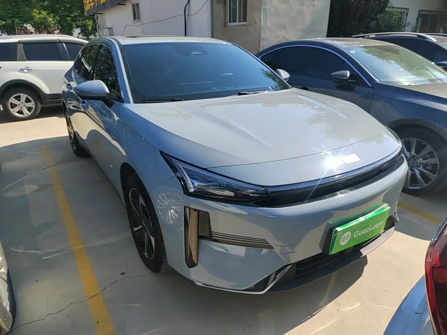 Geely Galaxy L6 2025 EM-i 140km Explorer+ Edition — миниатюра 12