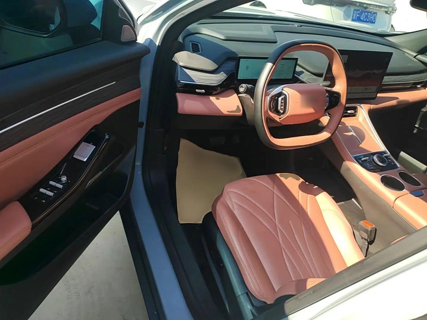 Geely Galaxy L6 2025 EM-i 140km Explorer+ Edition — миниатюра 23