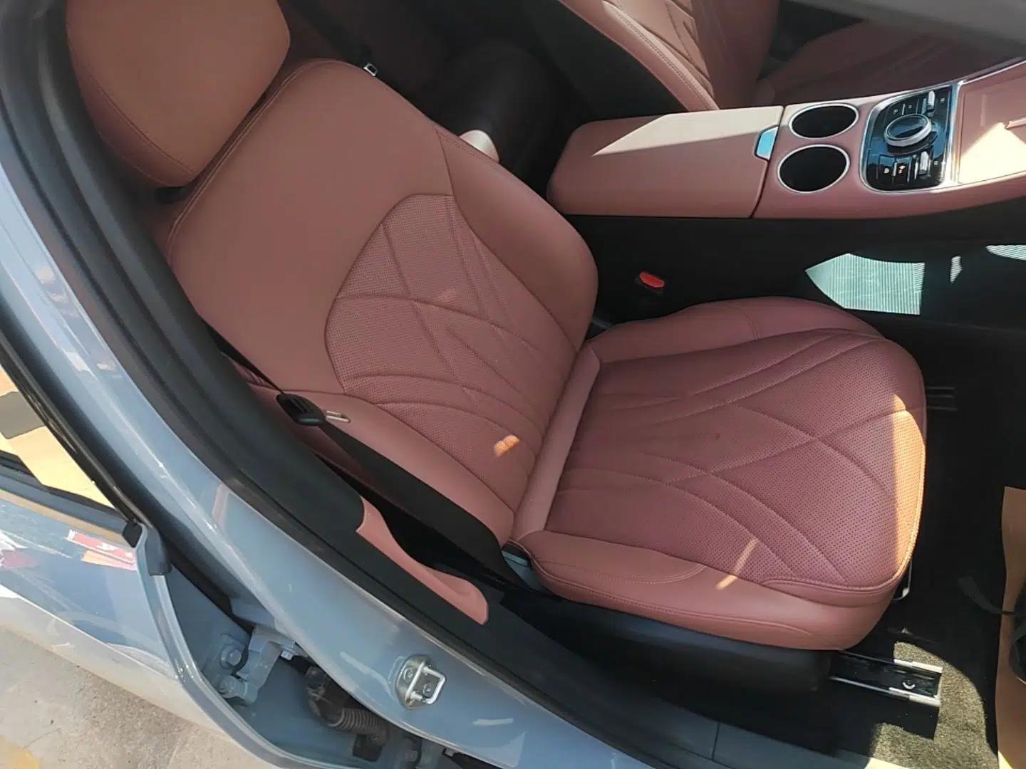 Geely Galaxy L6 2025 EM-i 140km Explorer+ Edition — миниатюра 24