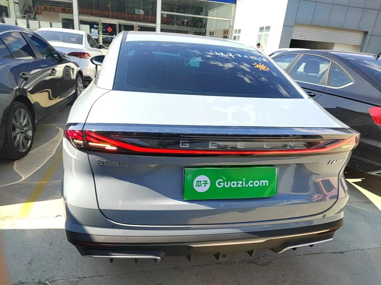 Geely Galaxy L6 2025 EM-i 140km Explorer+ Edition — миниатюра 5