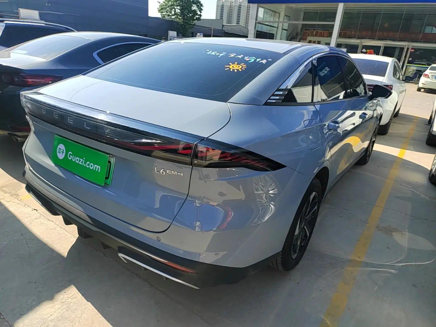 Geely Galaxy L6 2025 EM-i 140km Explorer+ Edition — миниатюра 6
