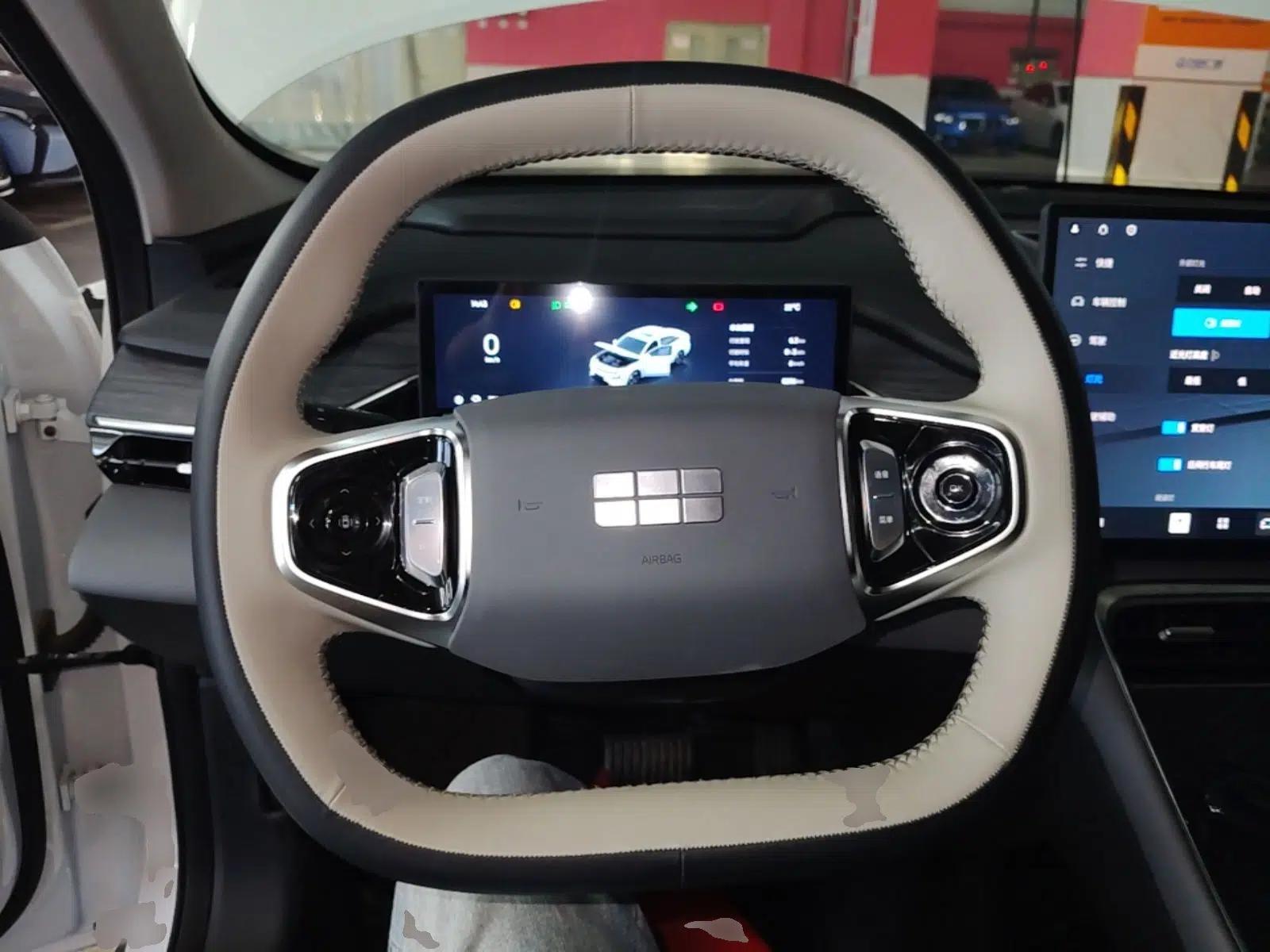 Geely Galaxy L6 2025 EM-i 140km Starship Edition — миниатюра 18