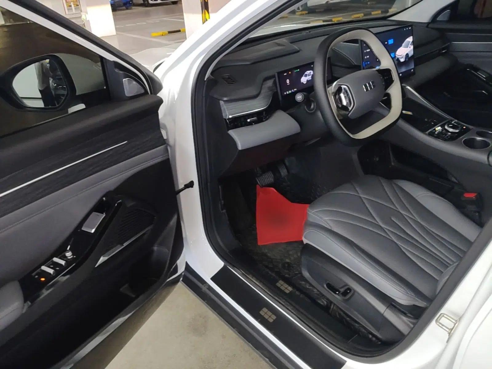 Geely Galaxy L6 2025 EM-i 140km Starship Edition — миниатюра 23