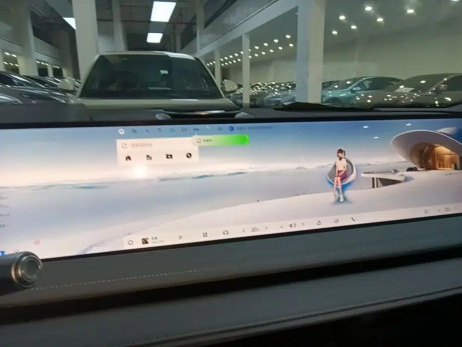 Geely Galaxy E8 2025 700 km Long-Range Intelligent Driving Version — миниатюра 15