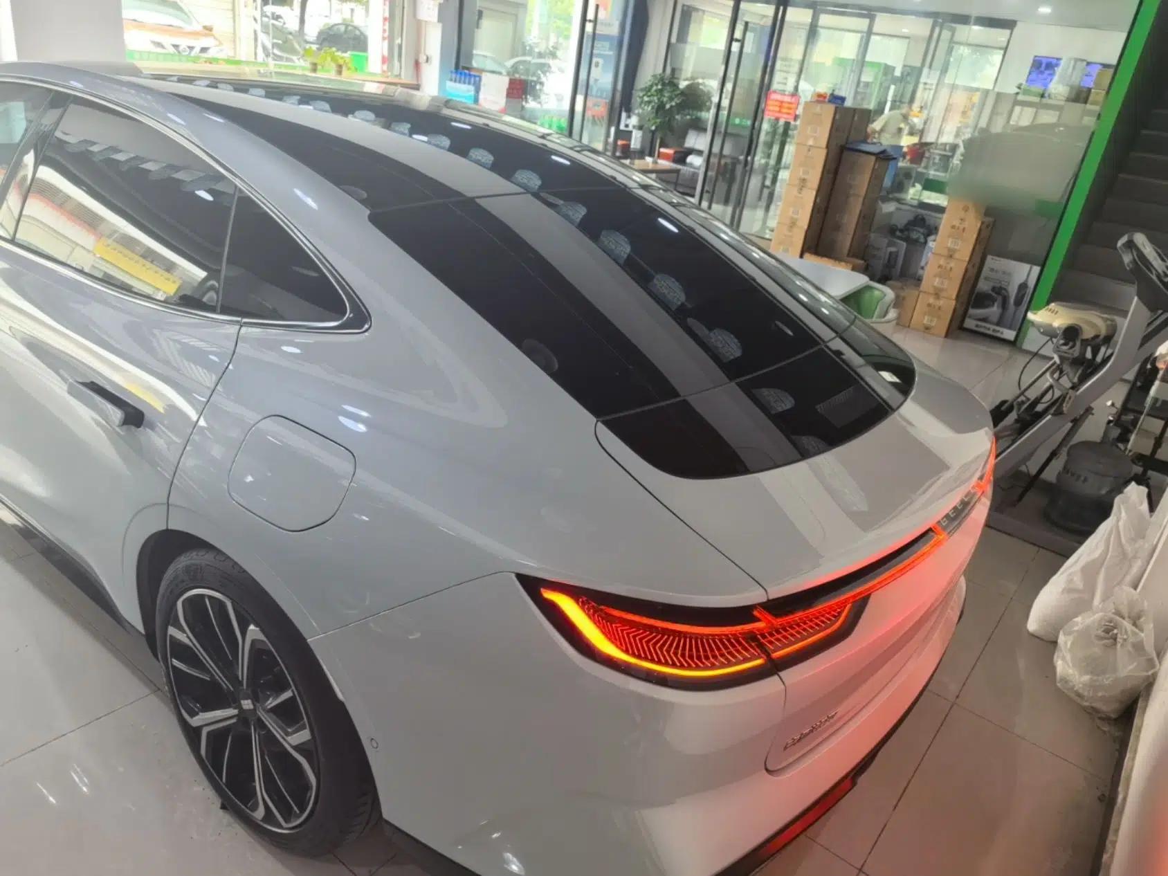 Geely Galaxy E8 2025 700 km Long-Range Intelligent Driving Version — миниатюра 4