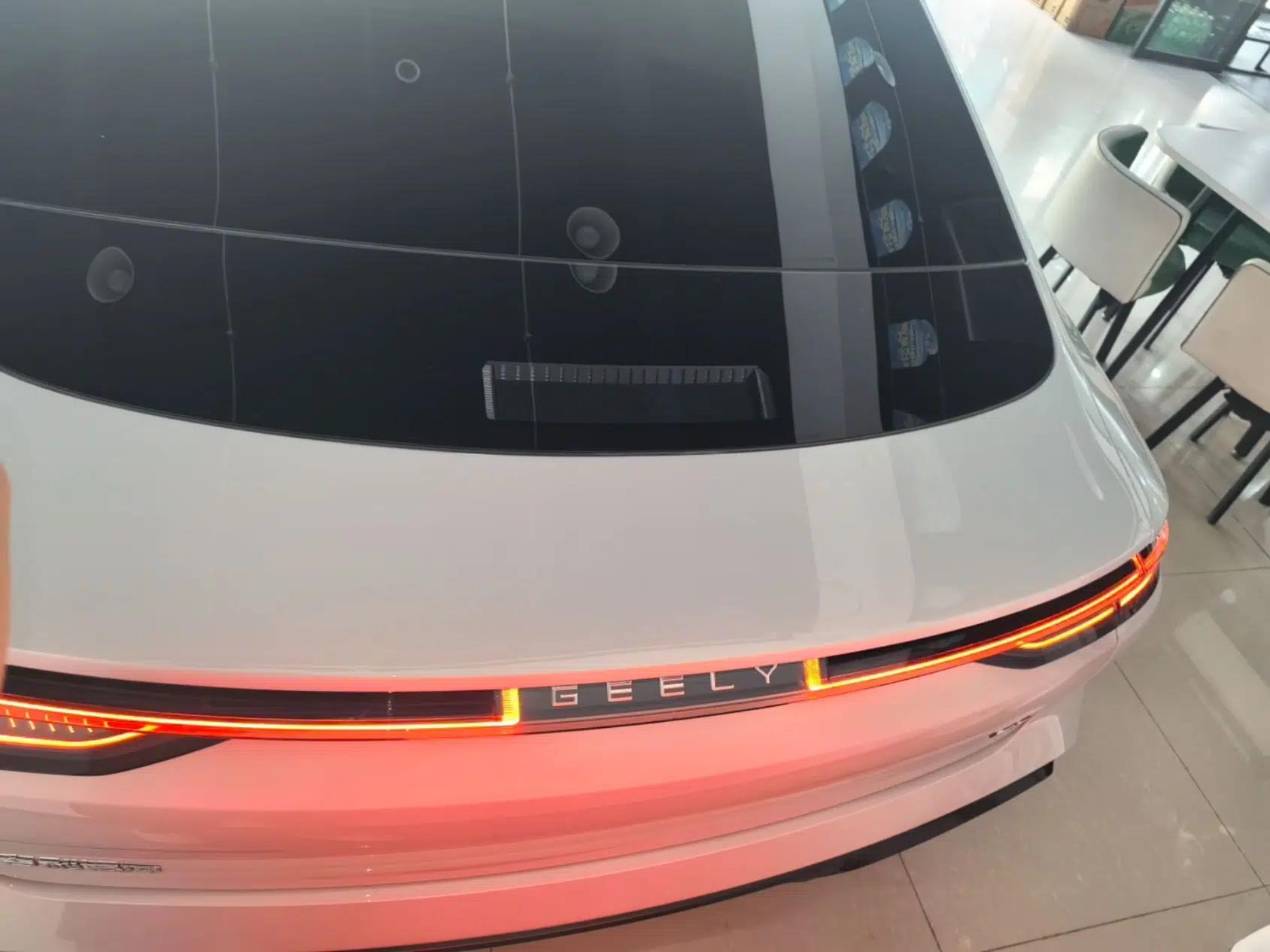 Geely Galaxy E8 2025 700 km Long-Range Intelligent Driving Version — миниатюра 5