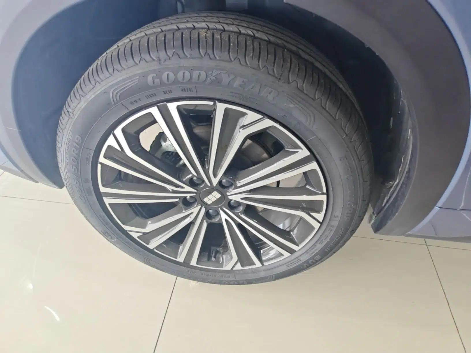Geely Galaxy Xingjian 7 EM-i 2025 120km Exploration+ Version — миниатюра 11