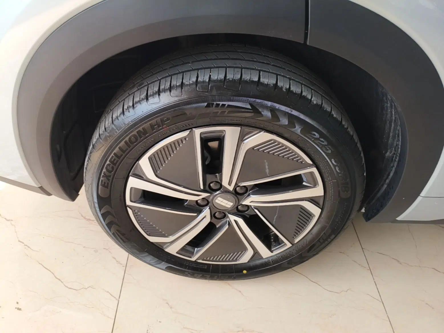 Geely Galaxy Xingjian 7 EM-i 2025 120km Exploration+ Version — миниатюра 11