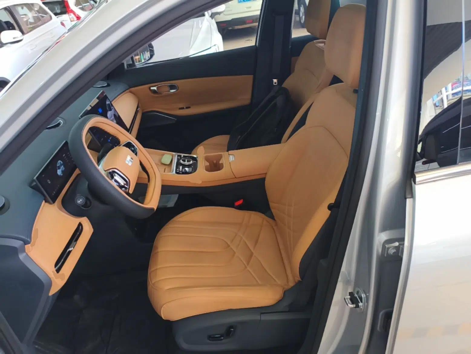 Geely Galaxy Xingjian 7 EM-i 2025 120km Exploration+ Version — миниатюра 17