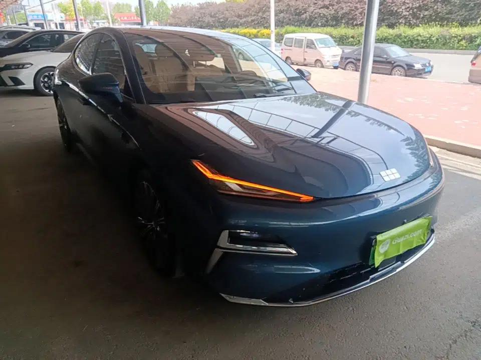 Geely Galaxy 8 2025 130km EM-P Exploration Edition — миниатюра 3
