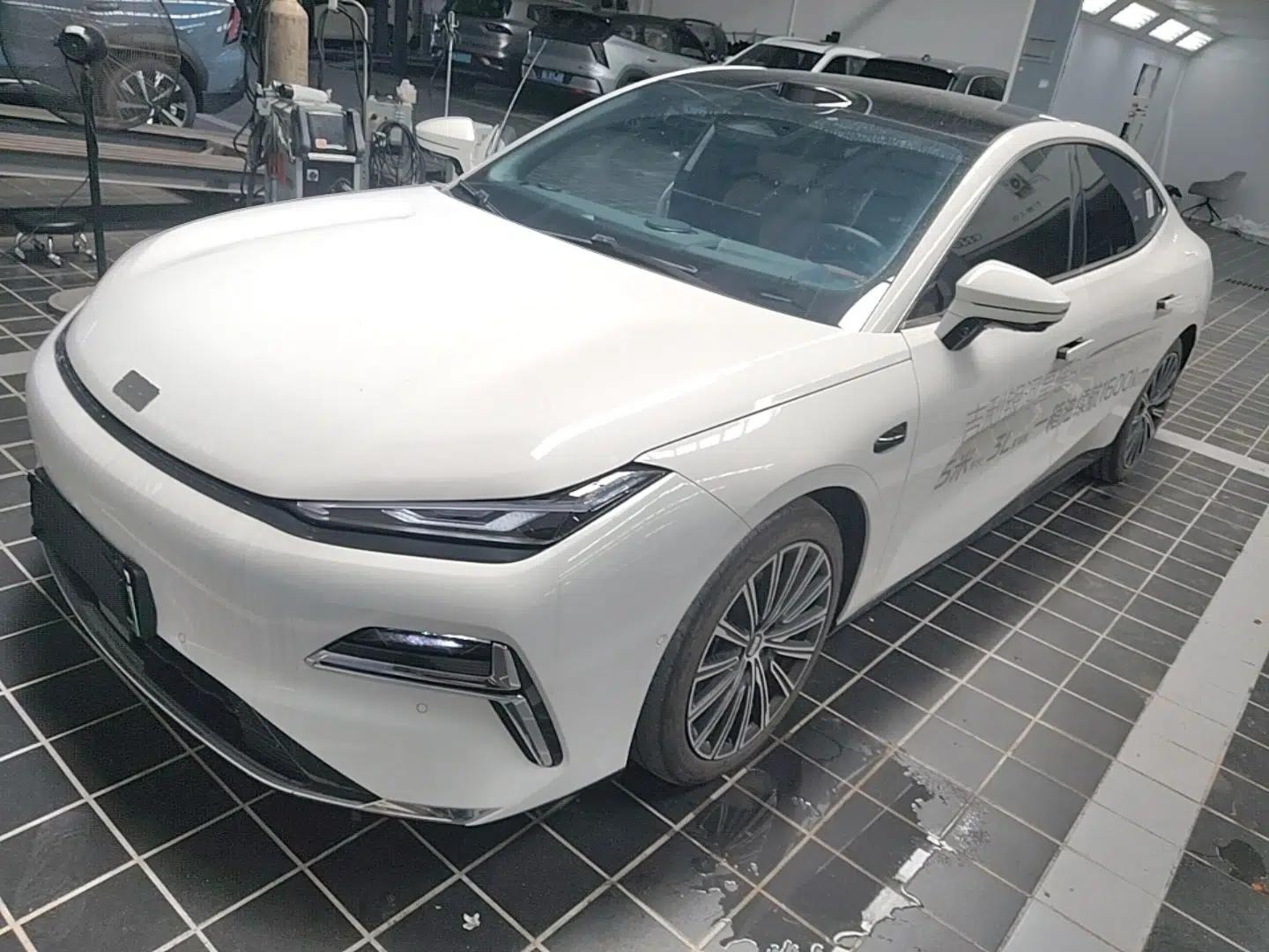 Geely Galaxy 8 2025 130km EM-P Starship Edition — миниатюра 1