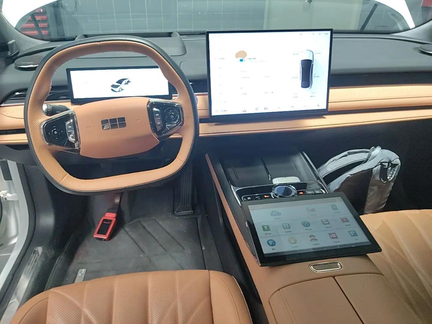 Geely Galaxy 8 2025 130km EM-P Starship Edition — миниатюра 12