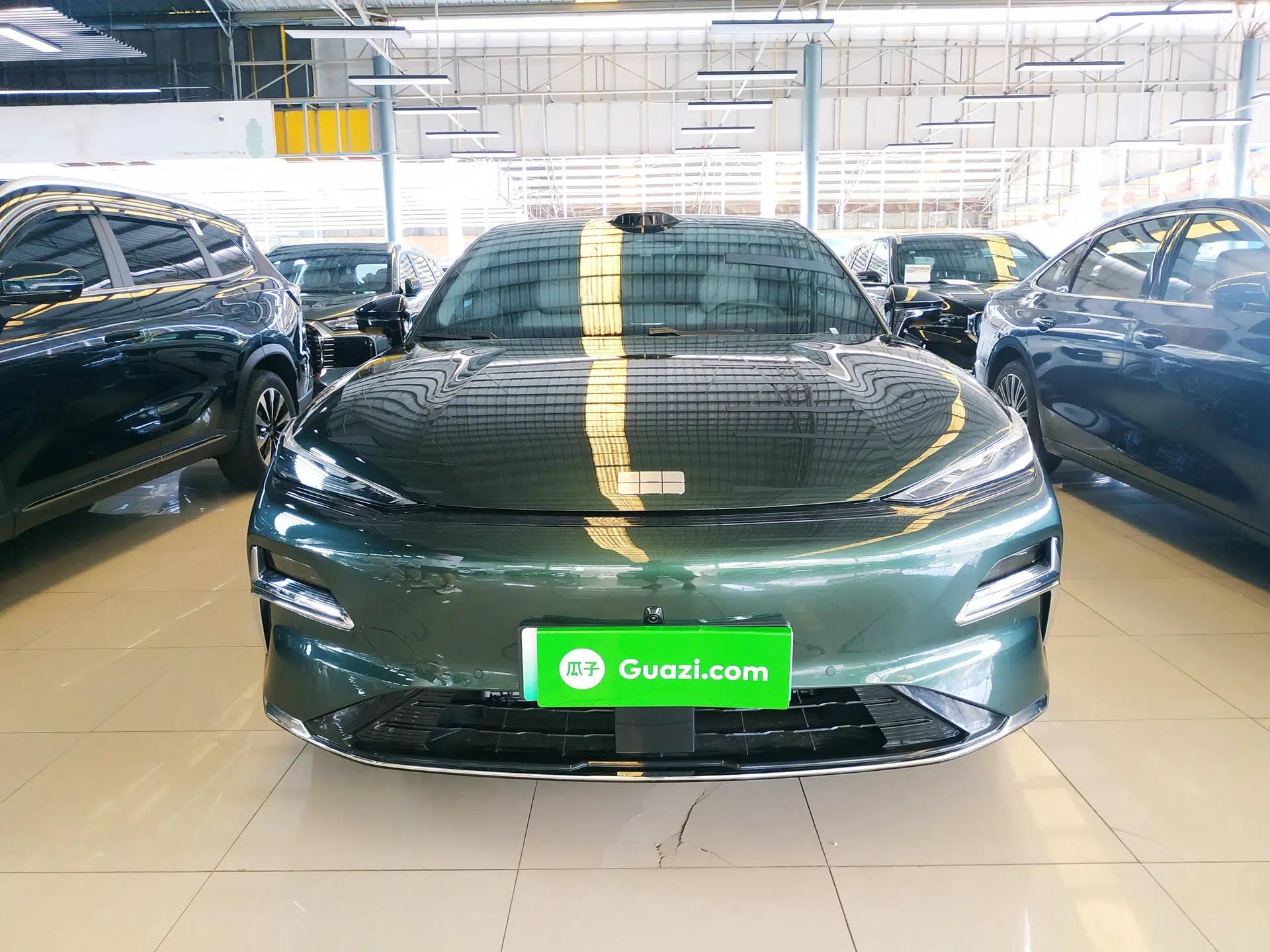 Geely Galaxy 8 2025 130km EM-P Starship Edition — миниатюра 2