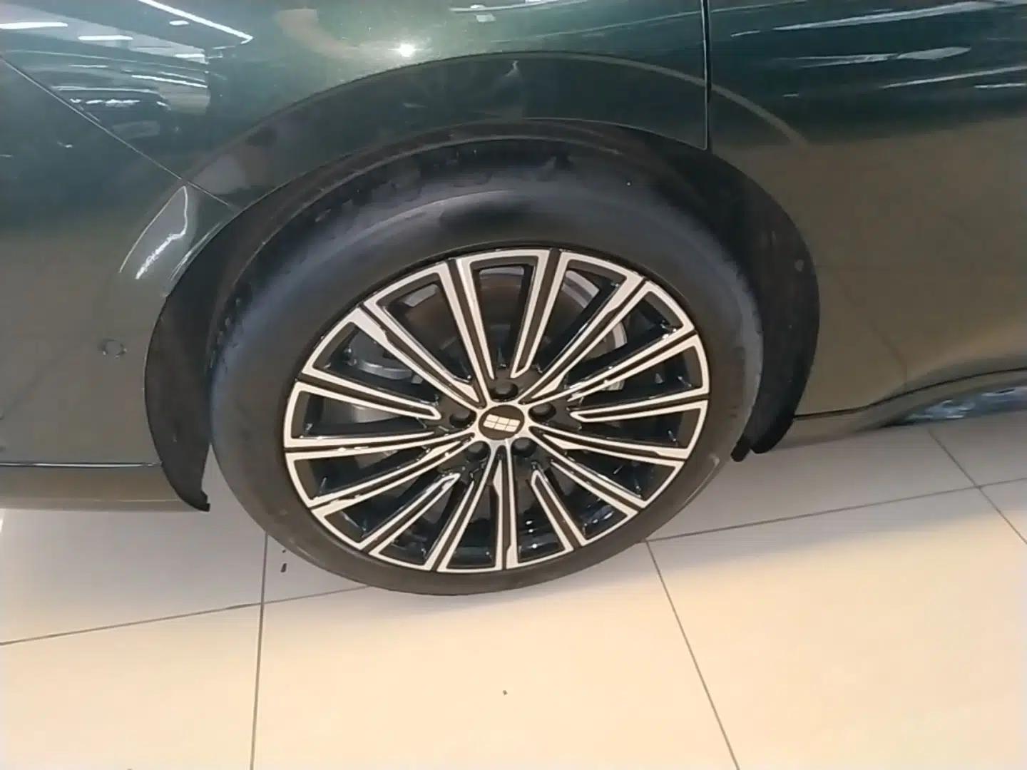 Geely Galaxy 8 2025 130km EM-P Starship Edition — миниатюра 11