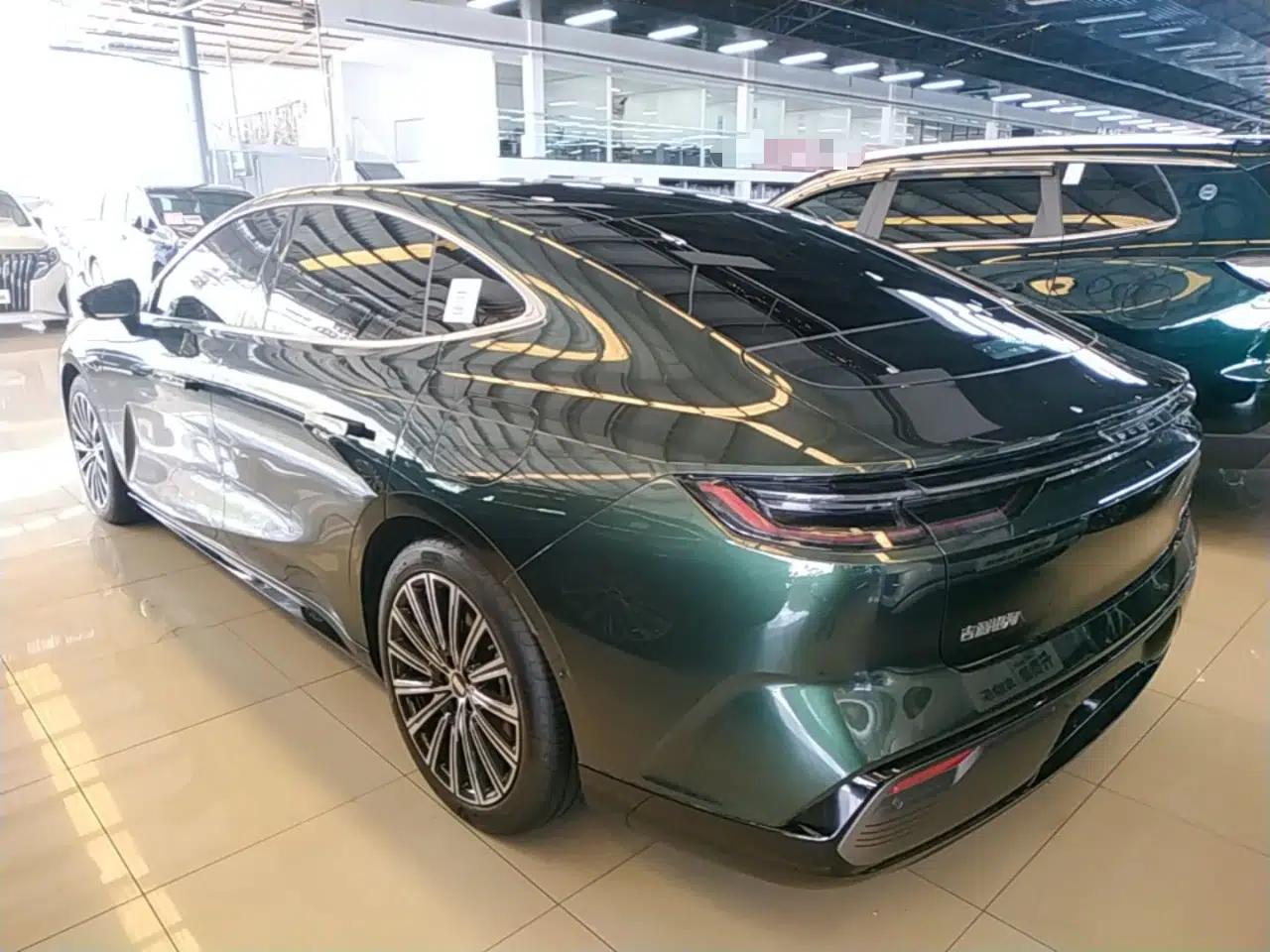Geely Galaxy 8 2025 130km EM-P Starship Edition — миниатюра 4