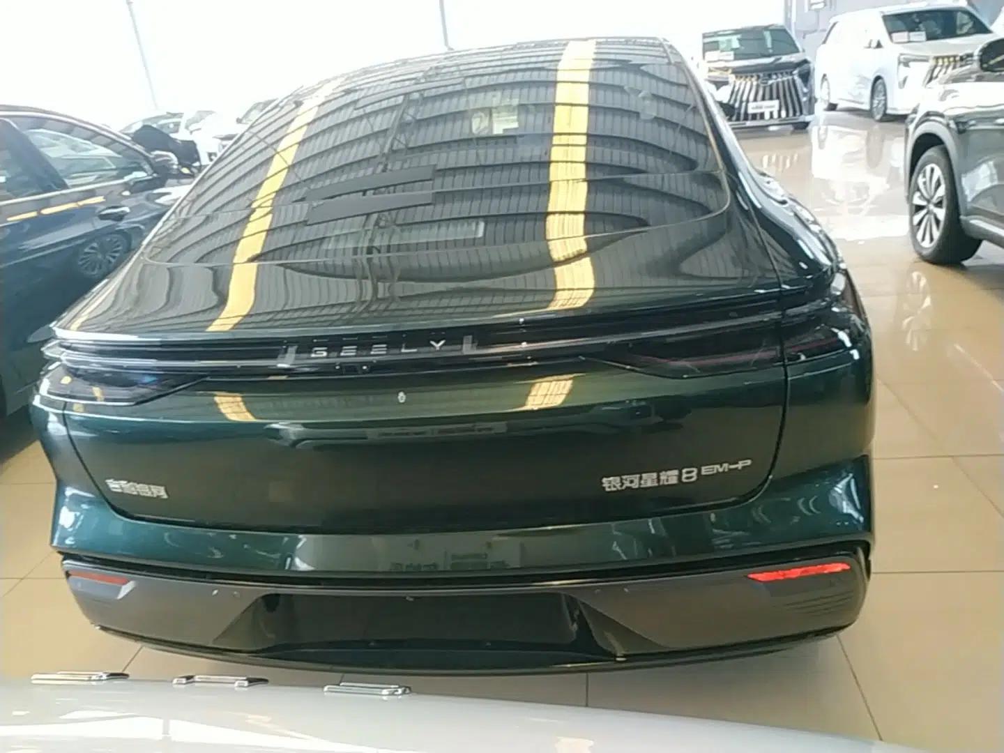 Geely Galaxy 8 2025 130km EM-P Starship Edition — миниатюра 5