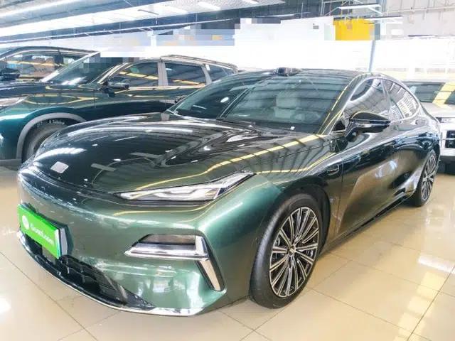 Geely Galaxy 8 2025 130km EM-P Starship Edition