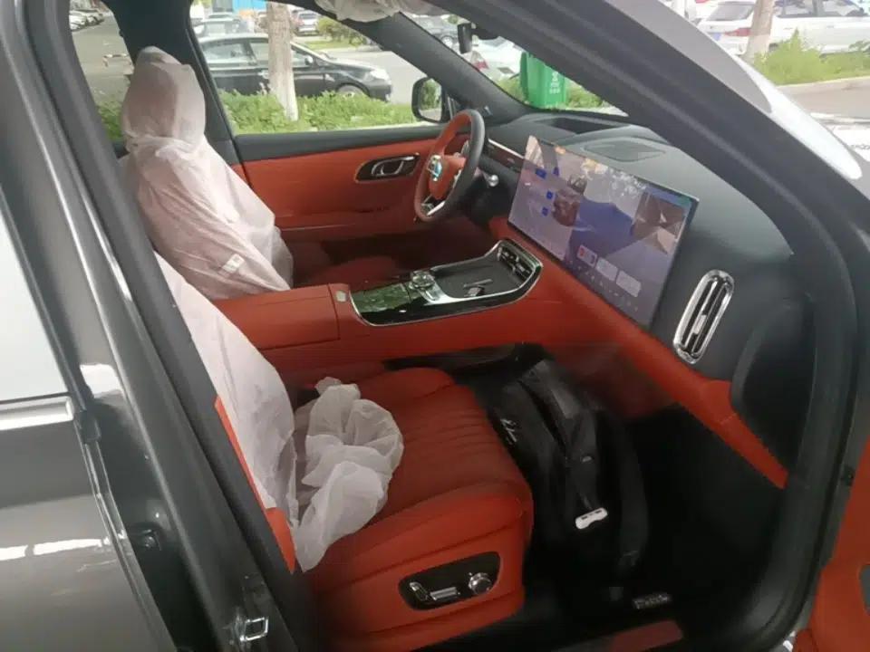 Geely Galaxy M9 2025 Model 230km Two-Wheel-Drive Exploration Edition — миниатюра 19