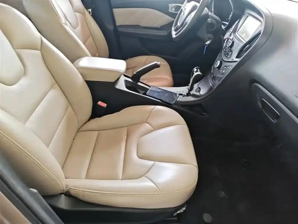 Trumpchi GA3S Vision 2014 1.6L Automatic Luxury ESP Edition — миниатюра 25
