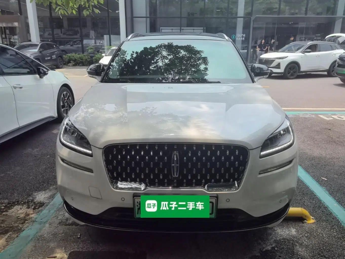 Lincoln Corsair New Energy 2021 PHEV Four-Wheel Drive e-Style Edition — миниатюра 2