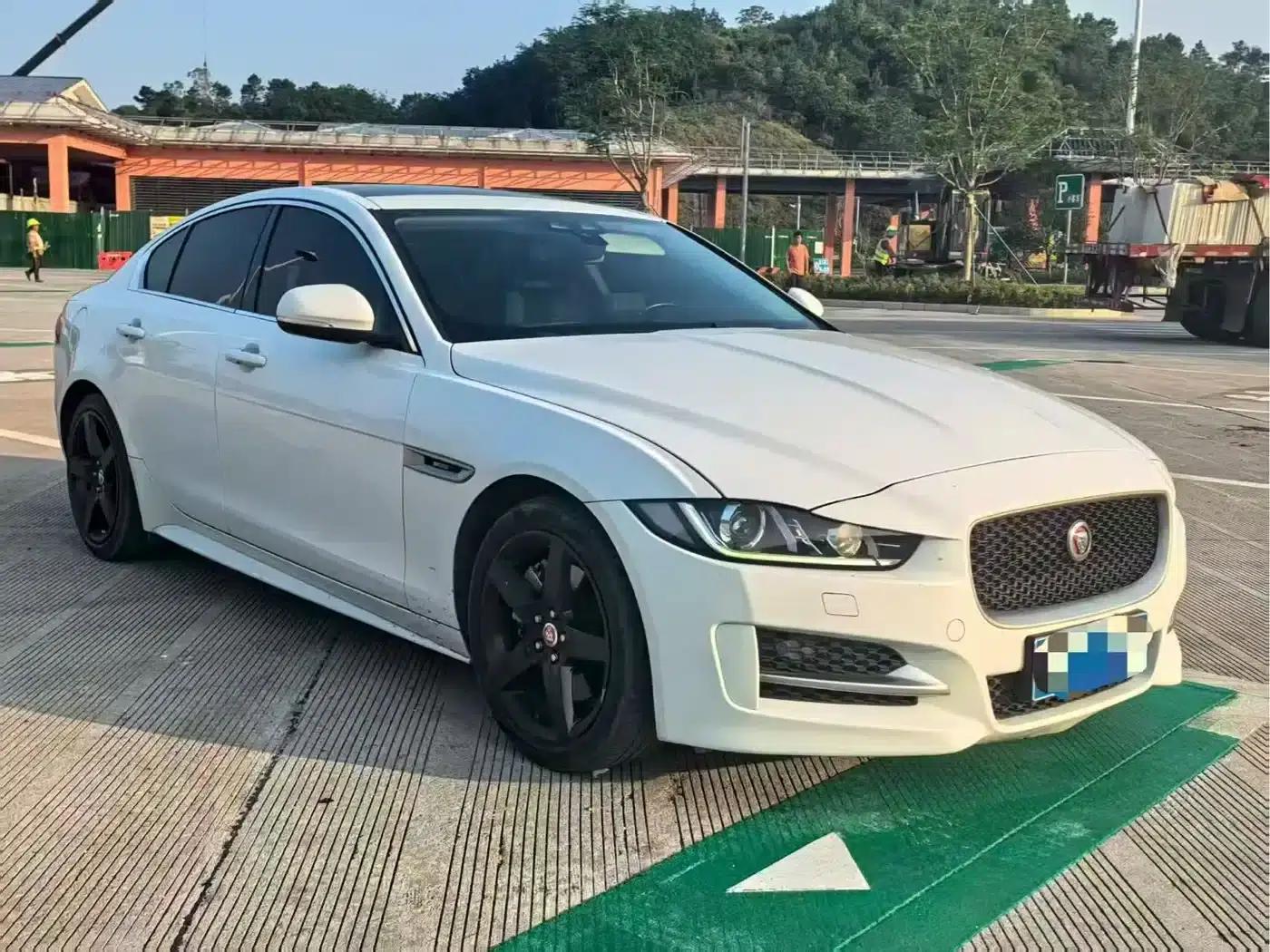 Jaguar XE 2017 2.0T 200PS R-Sport — миниатюра 3