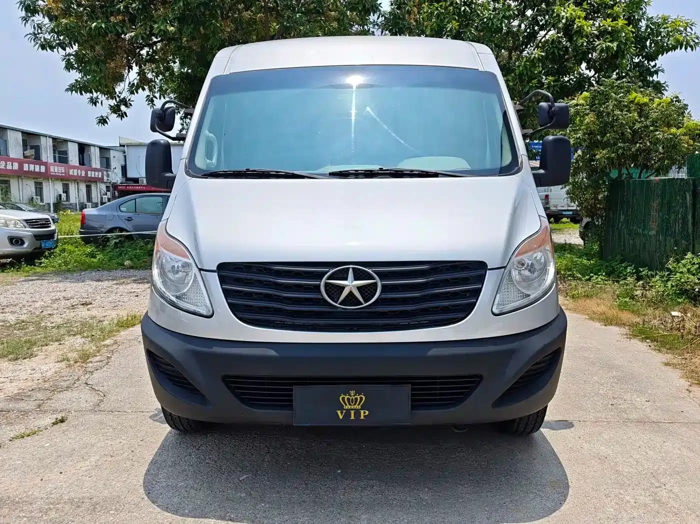 Starlight 2017 2.0T Short Wheelbase Mid-Roof Starlight Logistics Box Truck — миниатюра 2