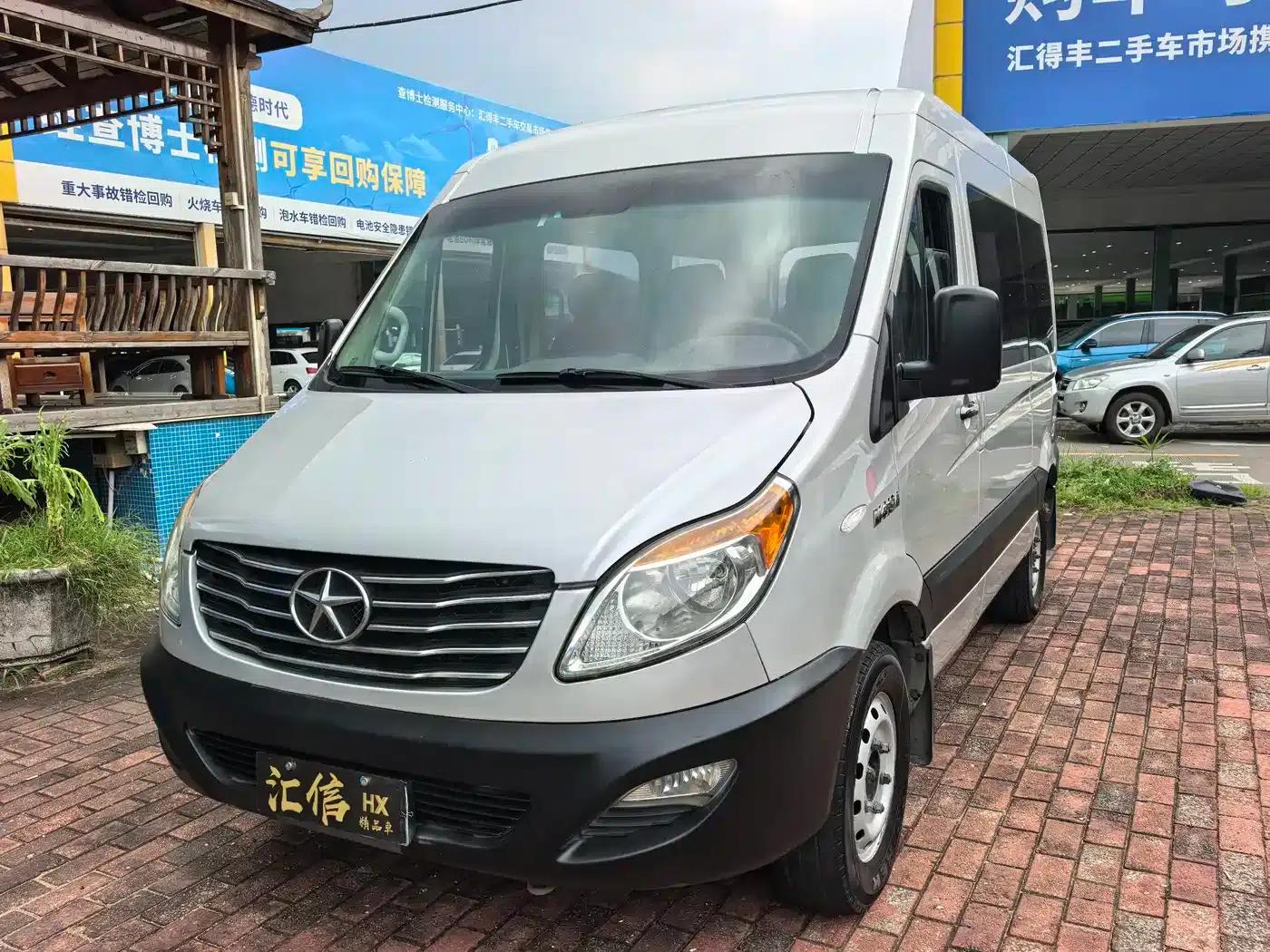 Starlight 2017 1.9T Short Wheelbase Mid-Roof Starlight Business Travel Light Passenger Vehicle — миниатюра 1