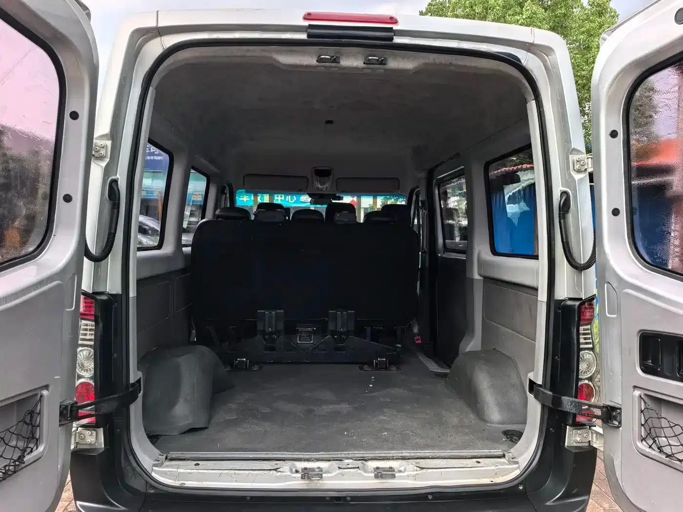 Starlight 2017 1.9T Short Wheelbase Mid-Roof Starlight Business Travel Light Passenger Vehicle — миниатюра 11