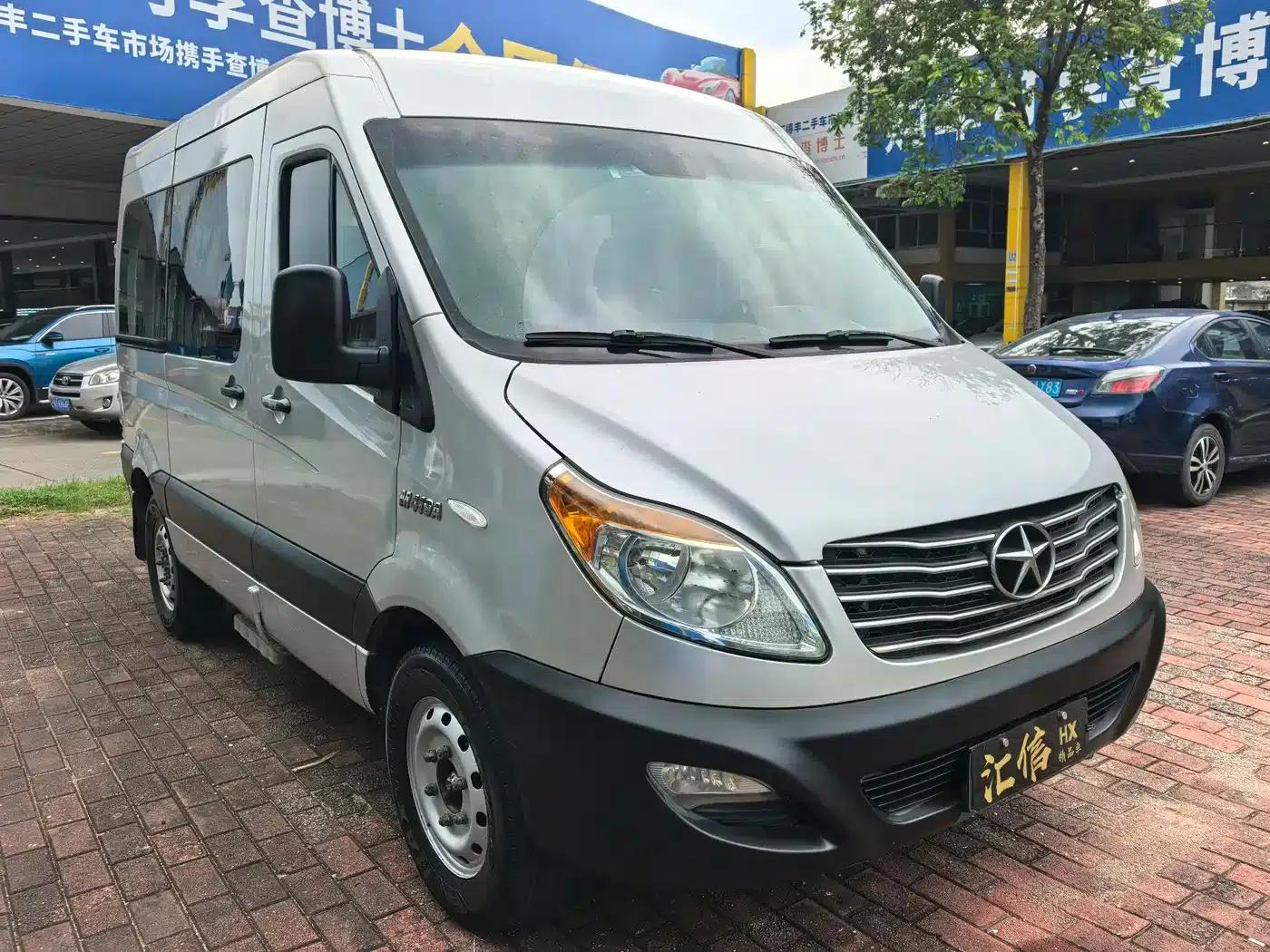 Starlight 2017 1.9T Short Wheelbase Mid-Roof Starlight Business Travel Light Passenger Vehicle — миниатюра 3