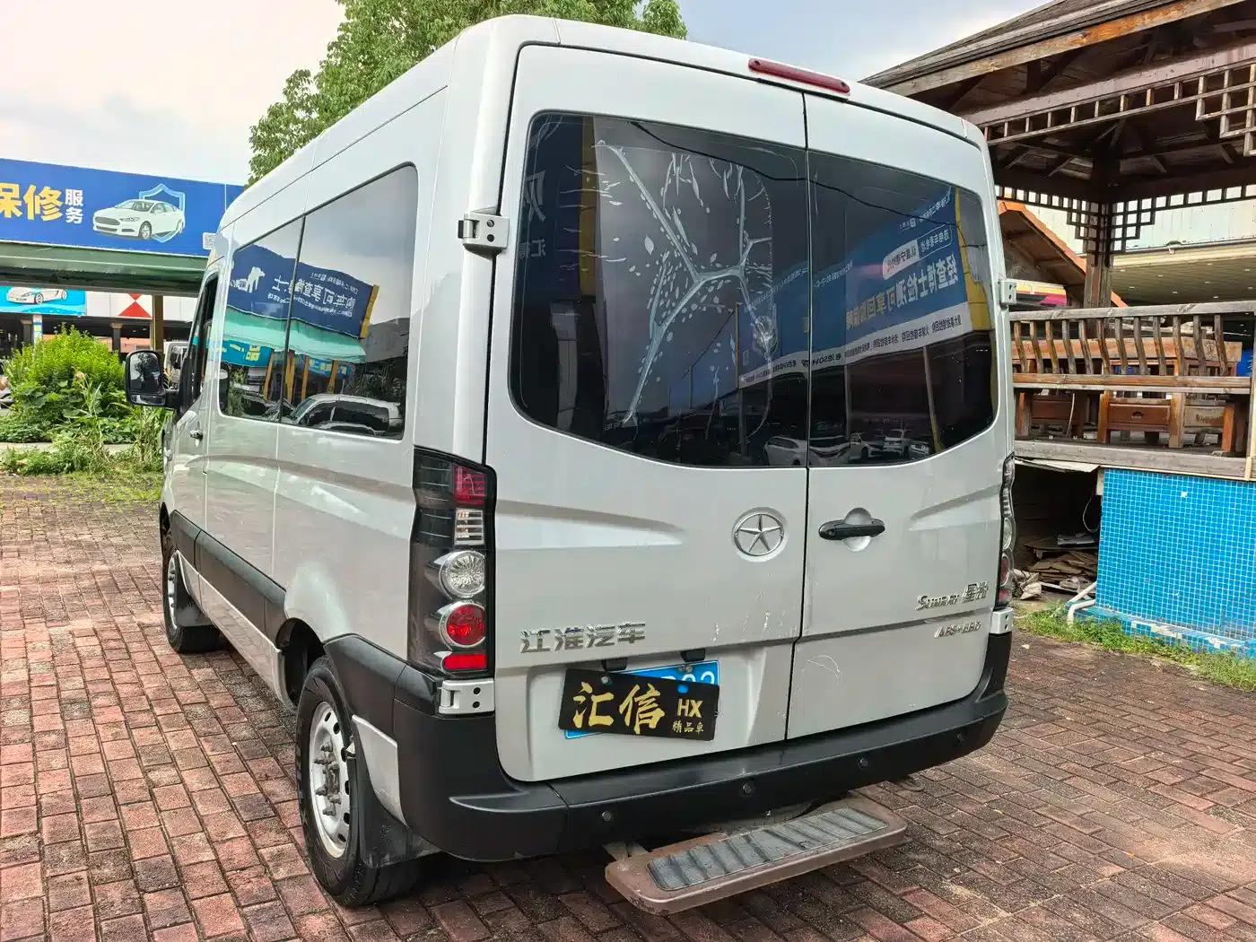 Starlight 2017 1.9T Short Wheelbase Mid-Roof Starlight Business Travel Light Passenger Vehicle — миниатюра 9