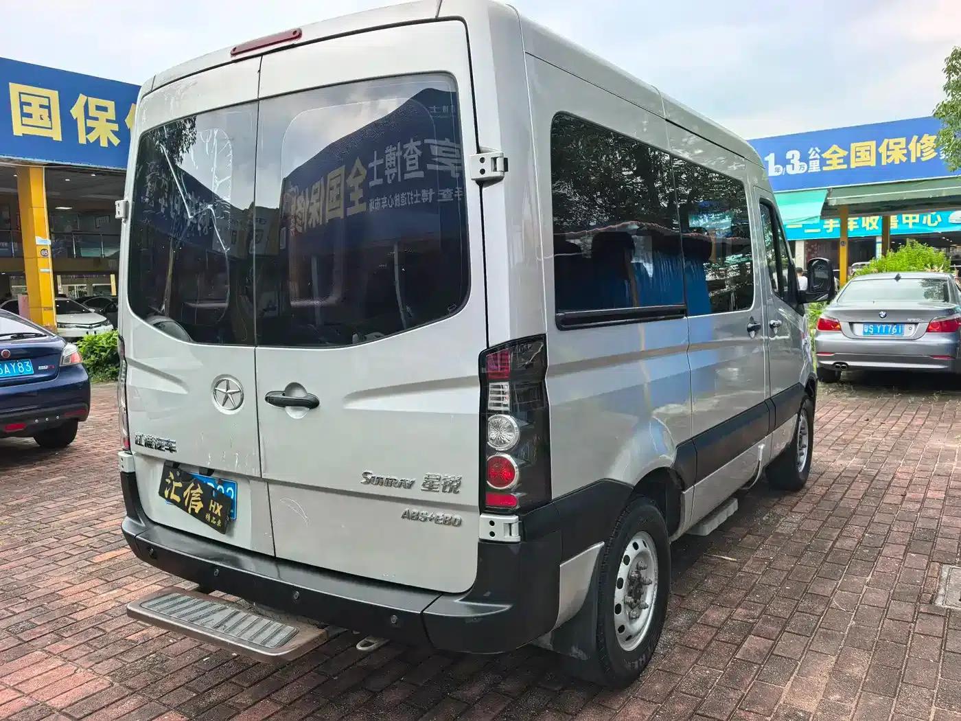 Starlight 2017 1.9T Short Wheelbase Mid-Roof Starlight Business Travel Light Passenger Vehicle — миниатюра 10