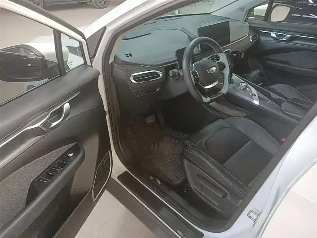 Geely Geometry C 2022 400KM Travel Edition — миниатюра 16