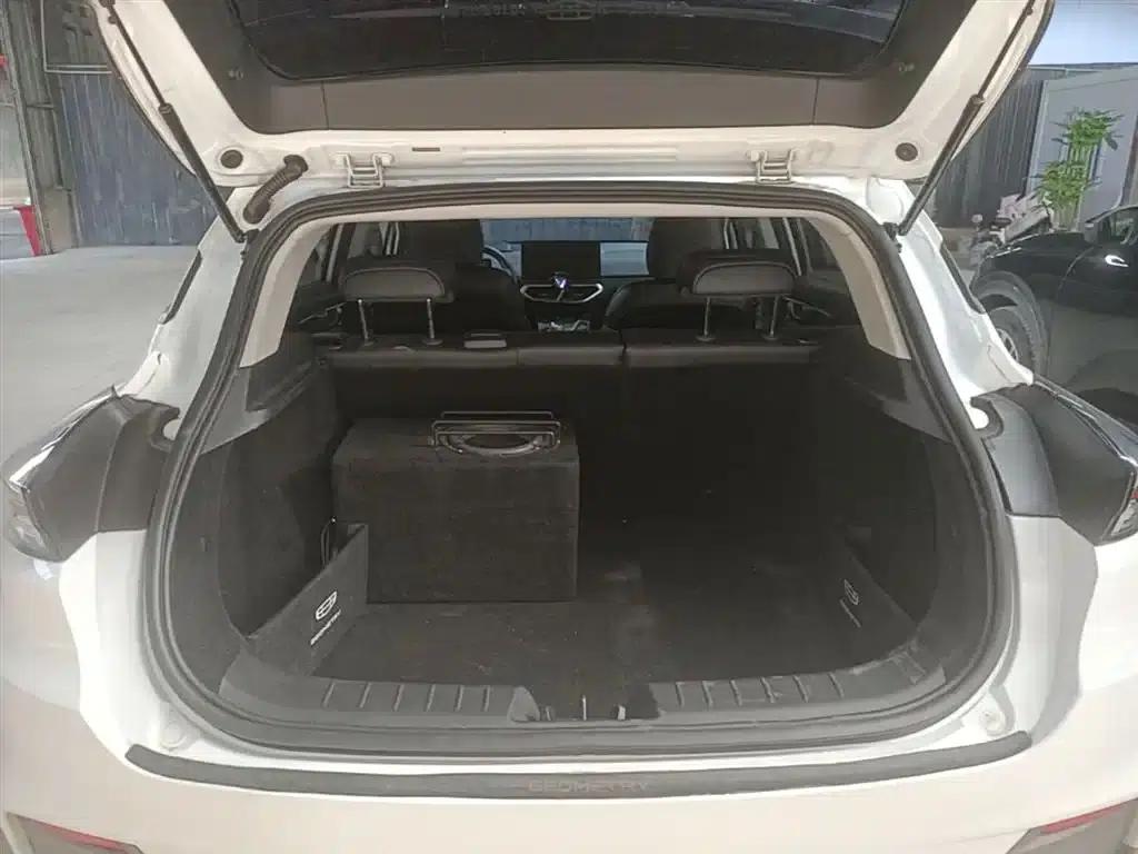 Geely Geometry C 2022 400KM Travel Edition — миниатюра 19