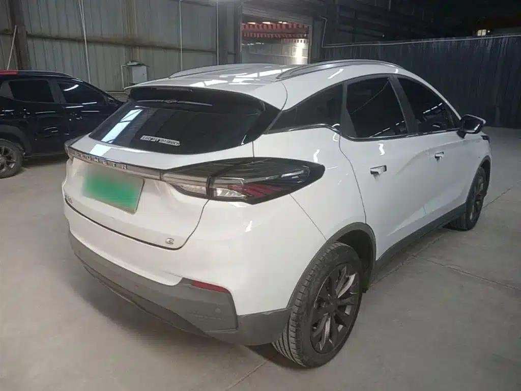 Geely Geometry C 2022 400KM Travel Edition — миниатюра 7