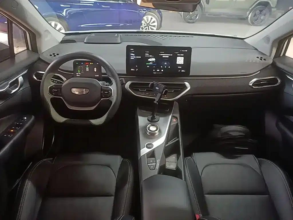 Geely Geometry C 2022 400KM Travel Edition — миниатюра 10