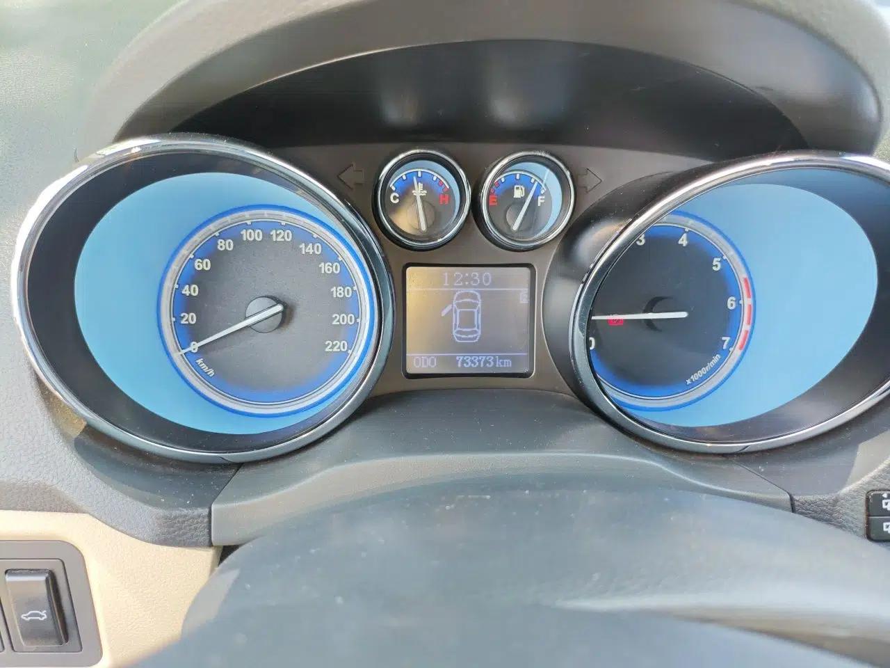 Chery E3 2013 1.5L Manual Fashion Model — миниатюра 12