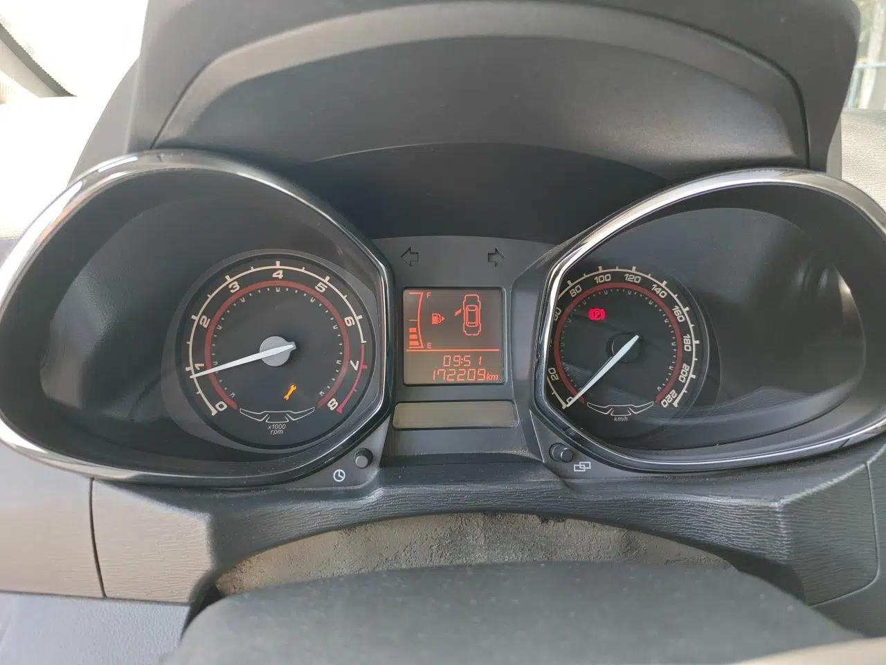 Chery Arrizo 3 2015 1.5L Manual - Powerful Version — миниатюра 11