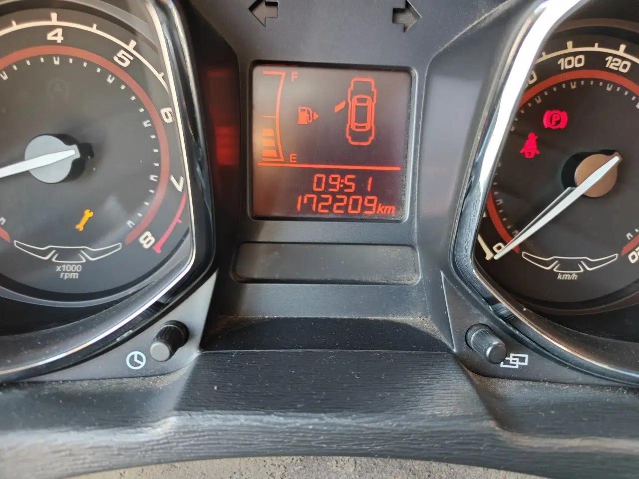 Chery Arrizo 3 2015 1.5L Manual - Powerful Version — миниатюра 12