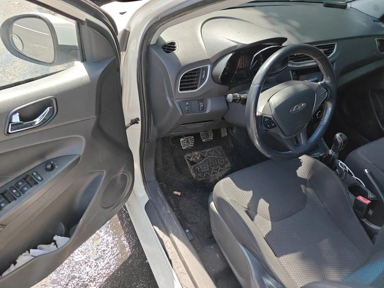Chery Arrizo 3 2015 1.5L Manual - Powerful Version — миниатюра 16