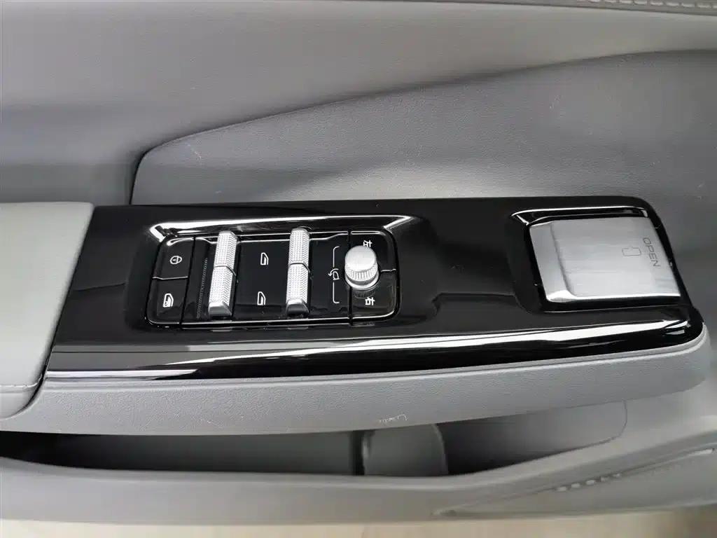 Galaxy L7 2025 EM-i 115km Explorer+ Edition — миниатюра 9