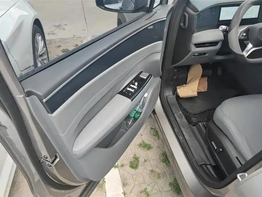 Galaxy L7 2025 EM-i 115km Explorer Edition — миниатюра 7